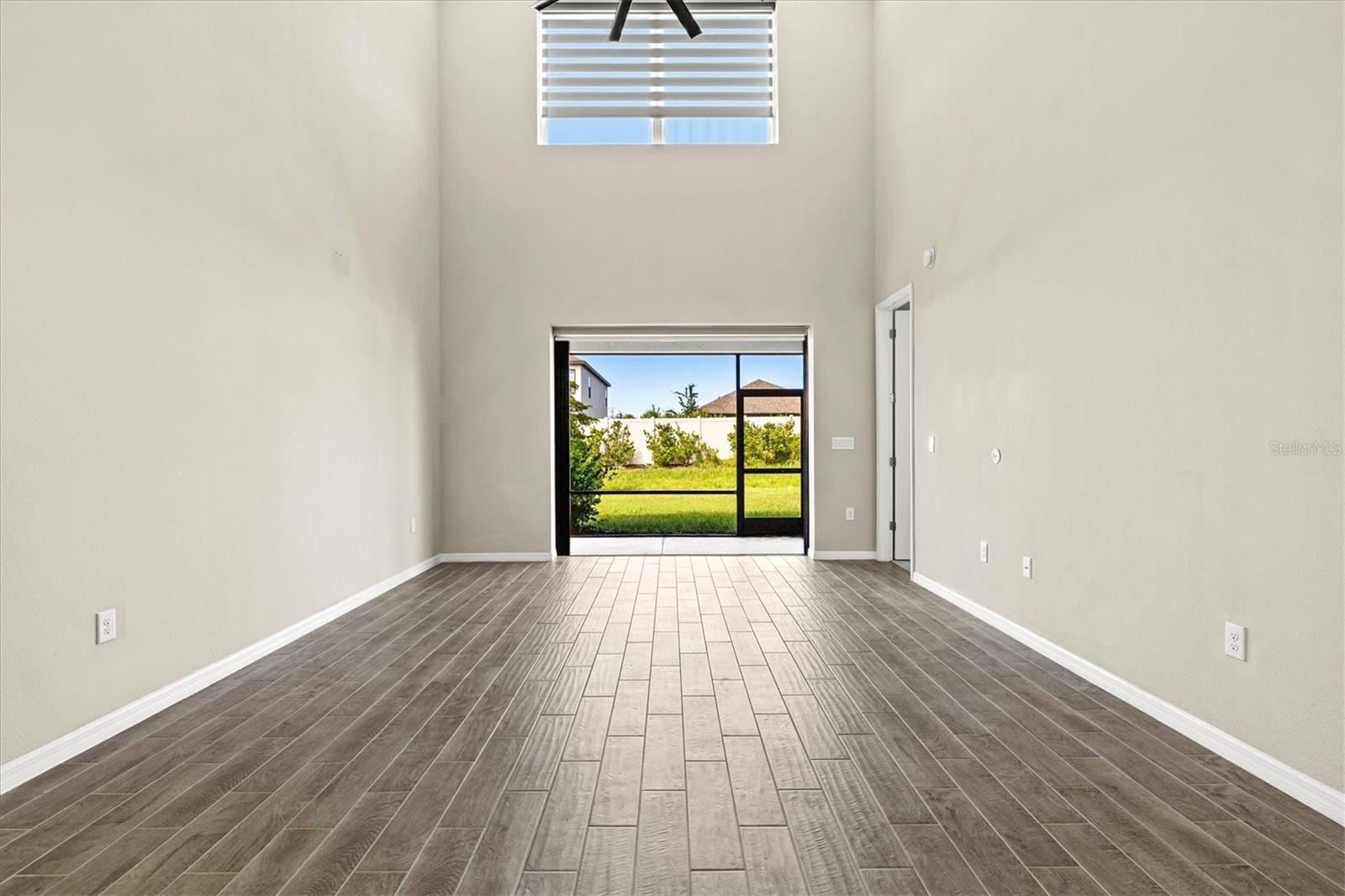 15233 Shady Palms Ln Property Photo 22