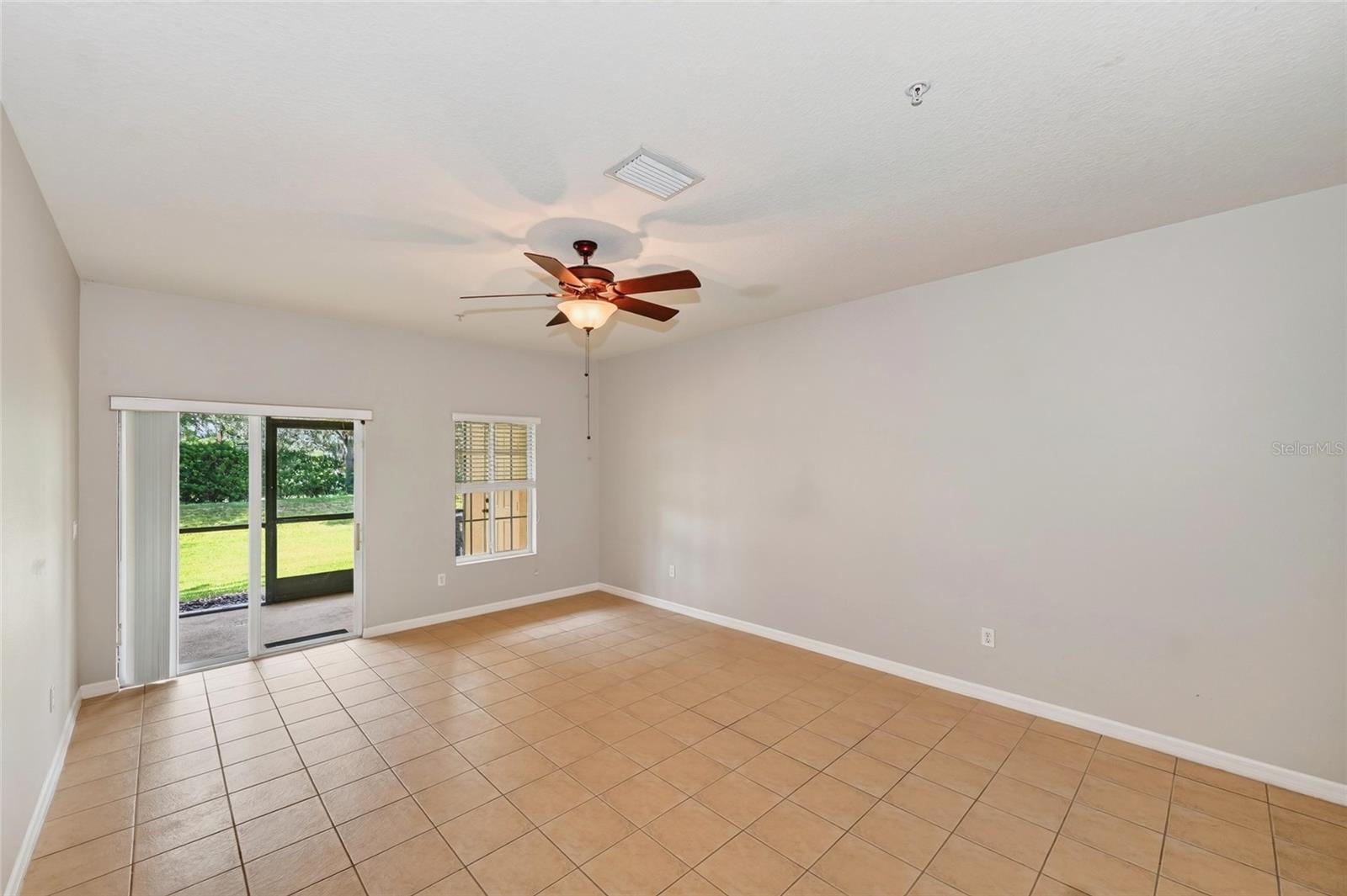 13068 Tigers Eye Dr Property Photo 4