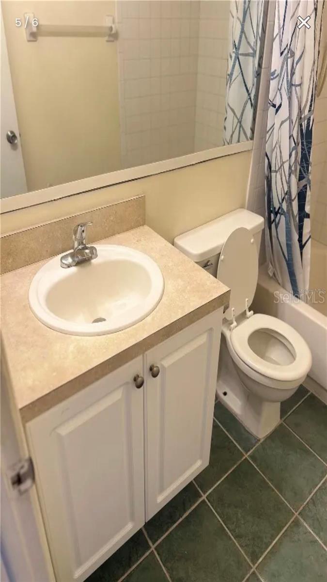 2716 Hidden Lake Blvd #c Property Photo 11