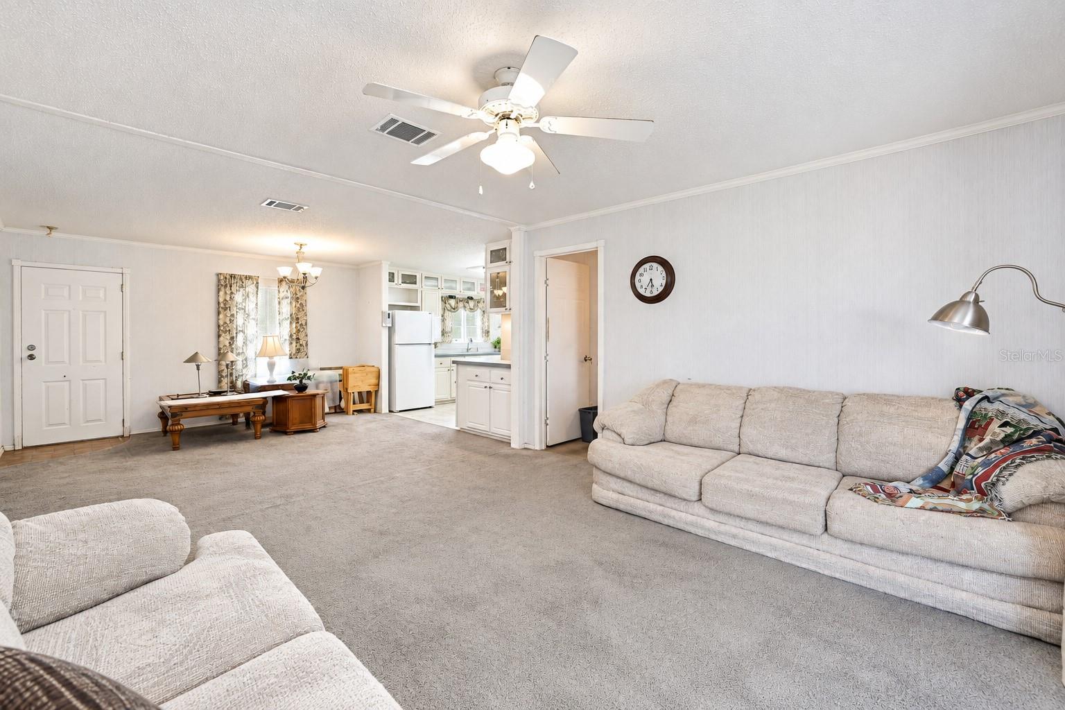29206 Crawford Ave Property Photo 5