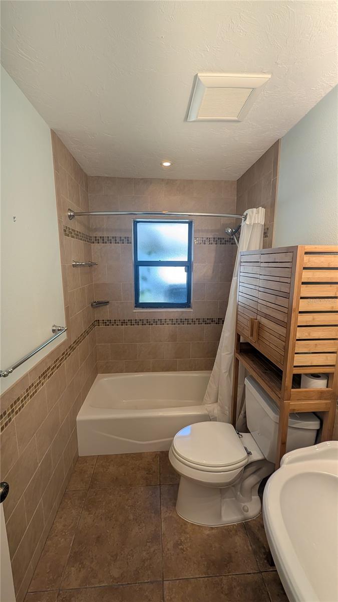 4615 Oak Forest Dr E #22 Property Photo 24