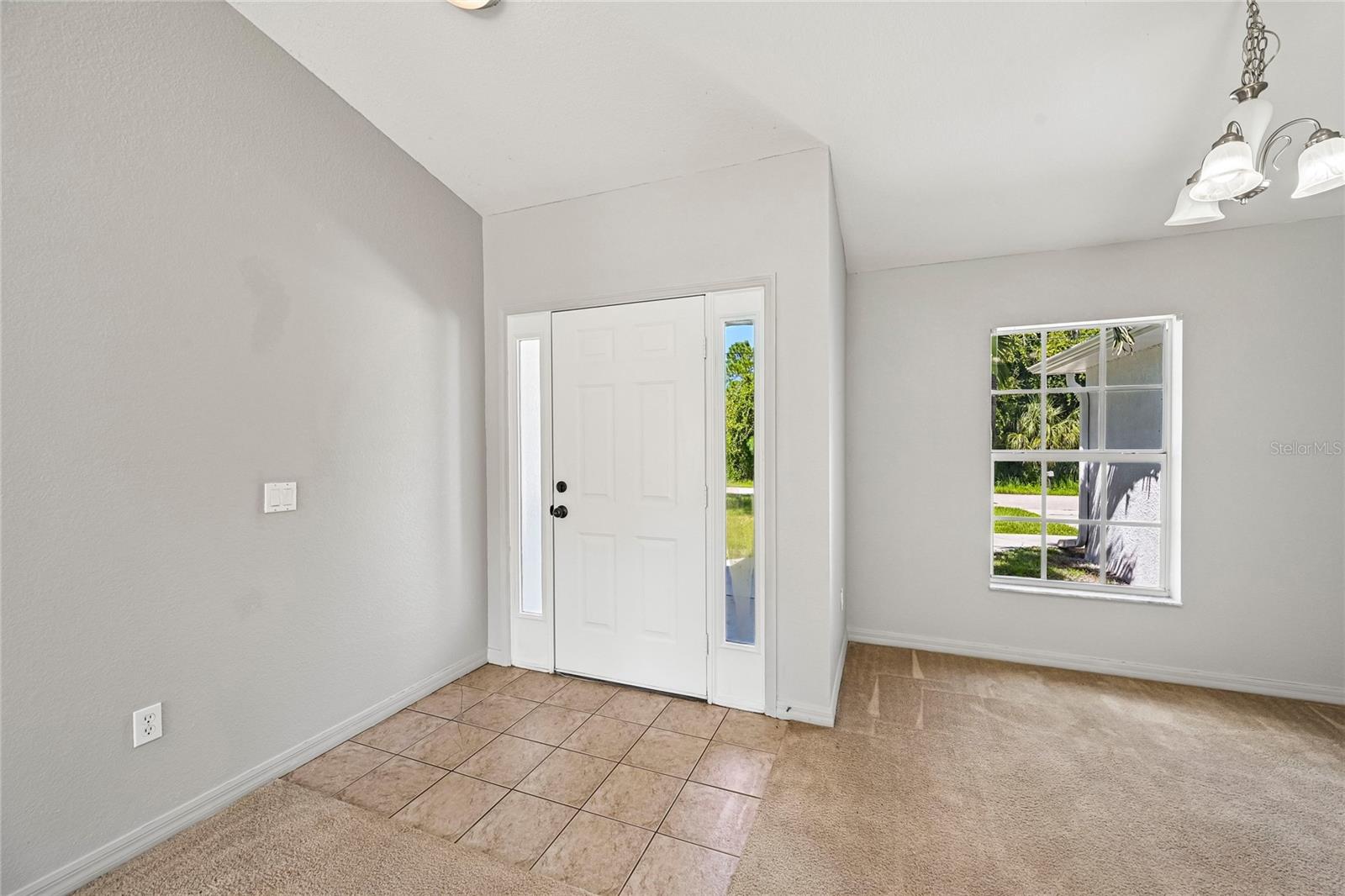 1806 Boswell St Property Photo 6