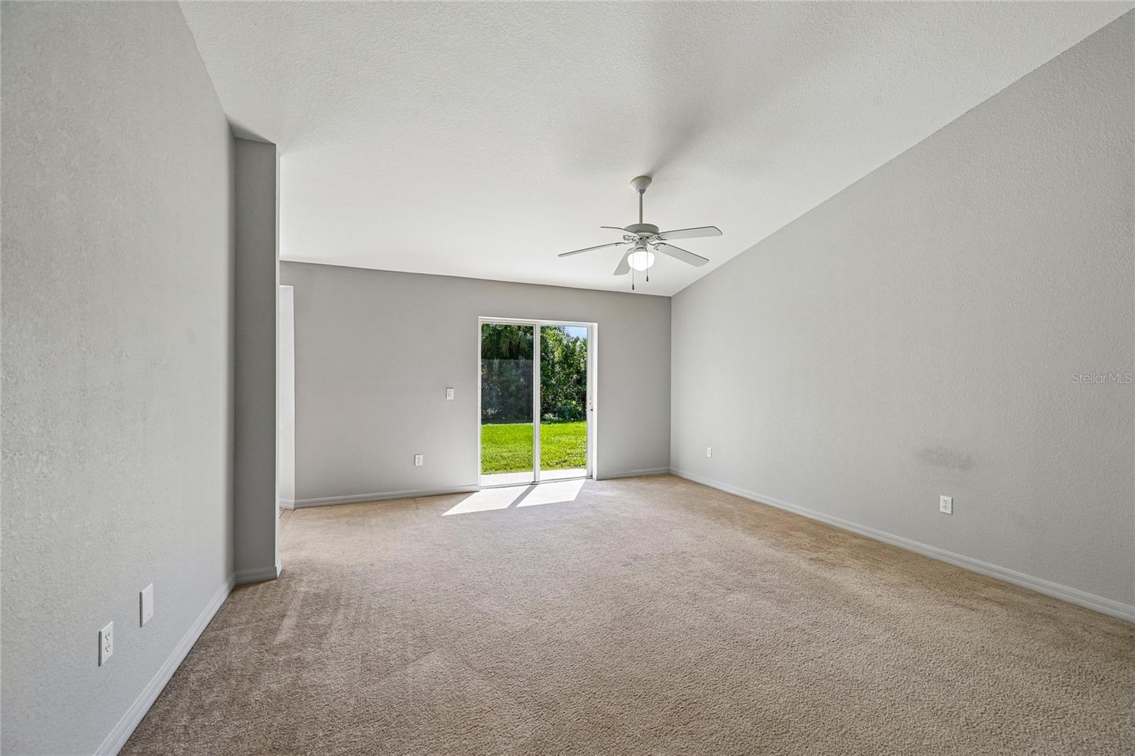1806 Boswell St Property Photo 12