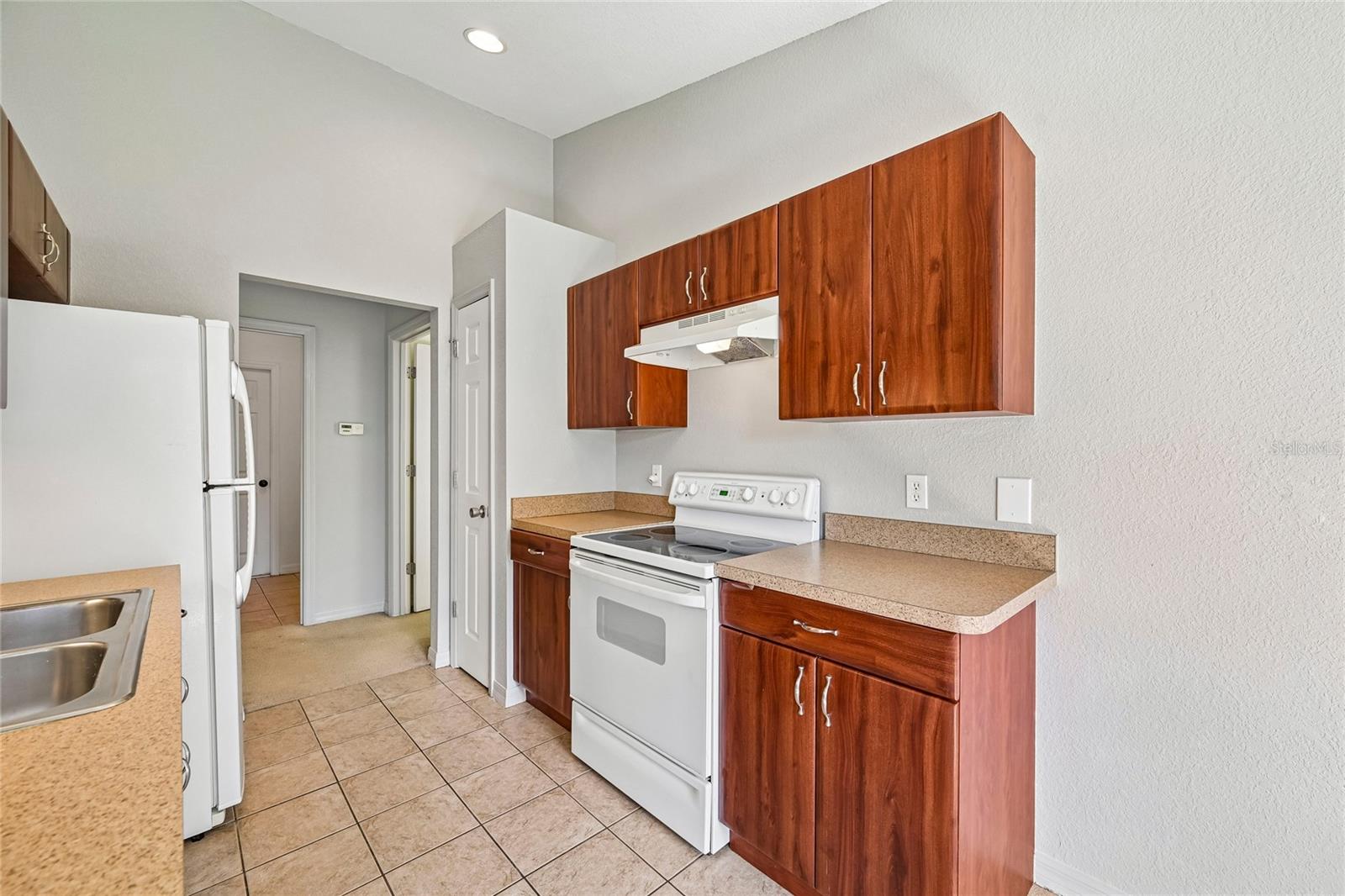 1806 Boswell St Property Photo 18