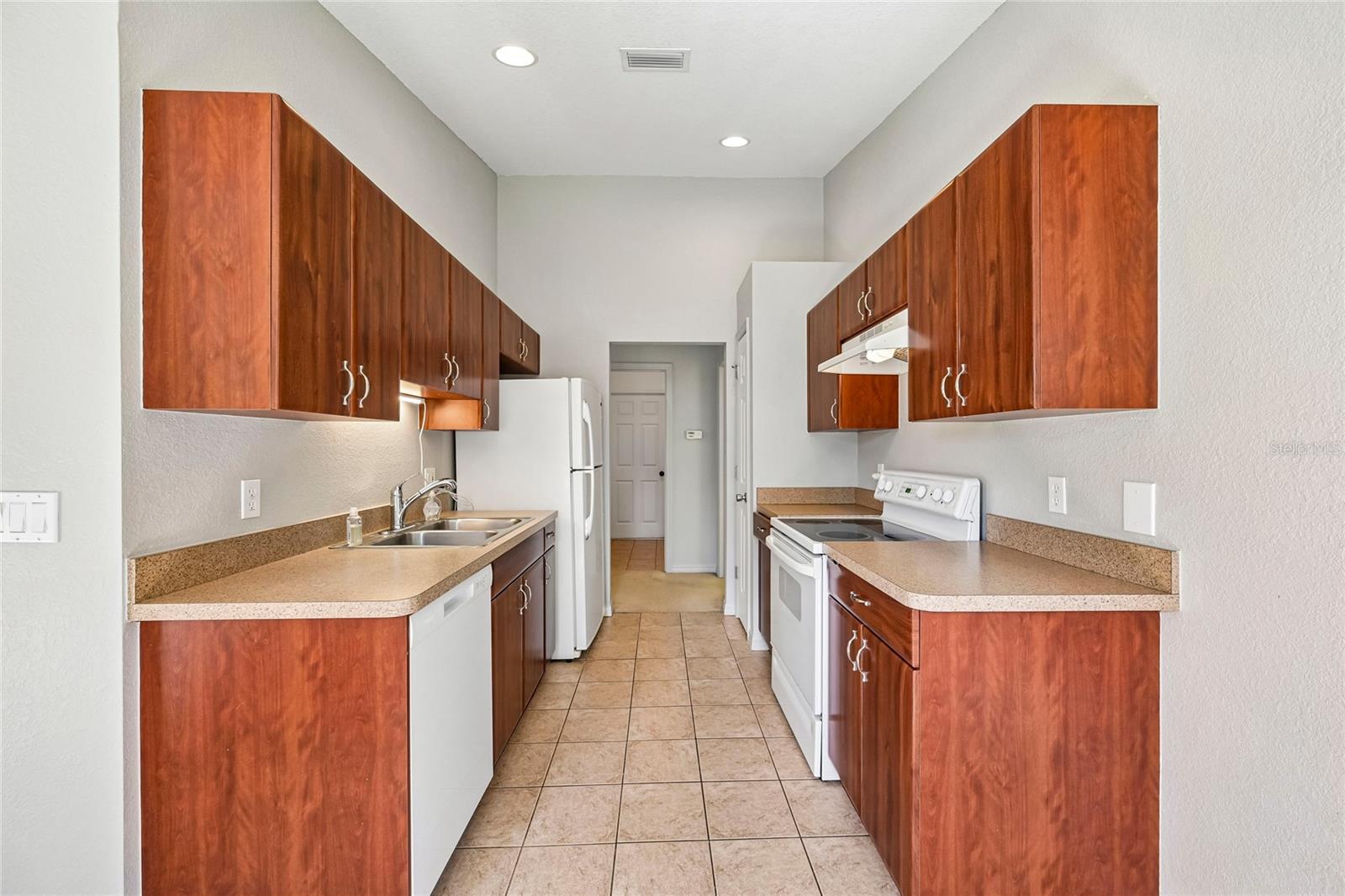 1806 Boswell St Property Photo 19