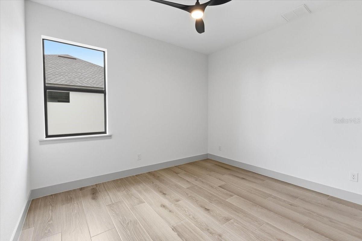 11209 Chalet Ave Property Photo 26
