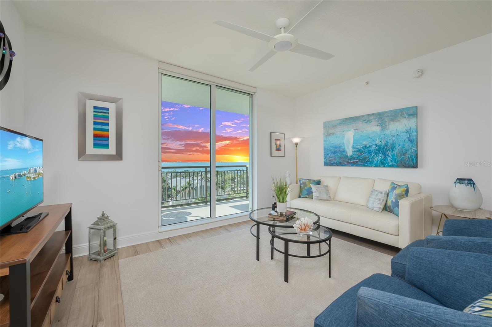 800 N Tamiami Trl #815 Property Photo 7