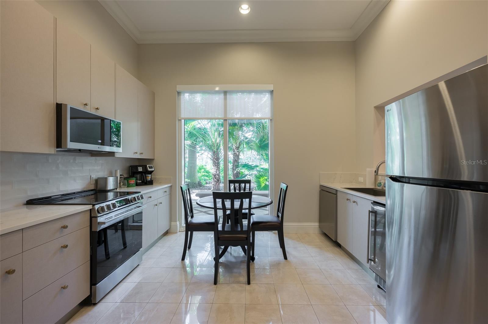 800 N Tamiami Trl #815 Property Photo 57