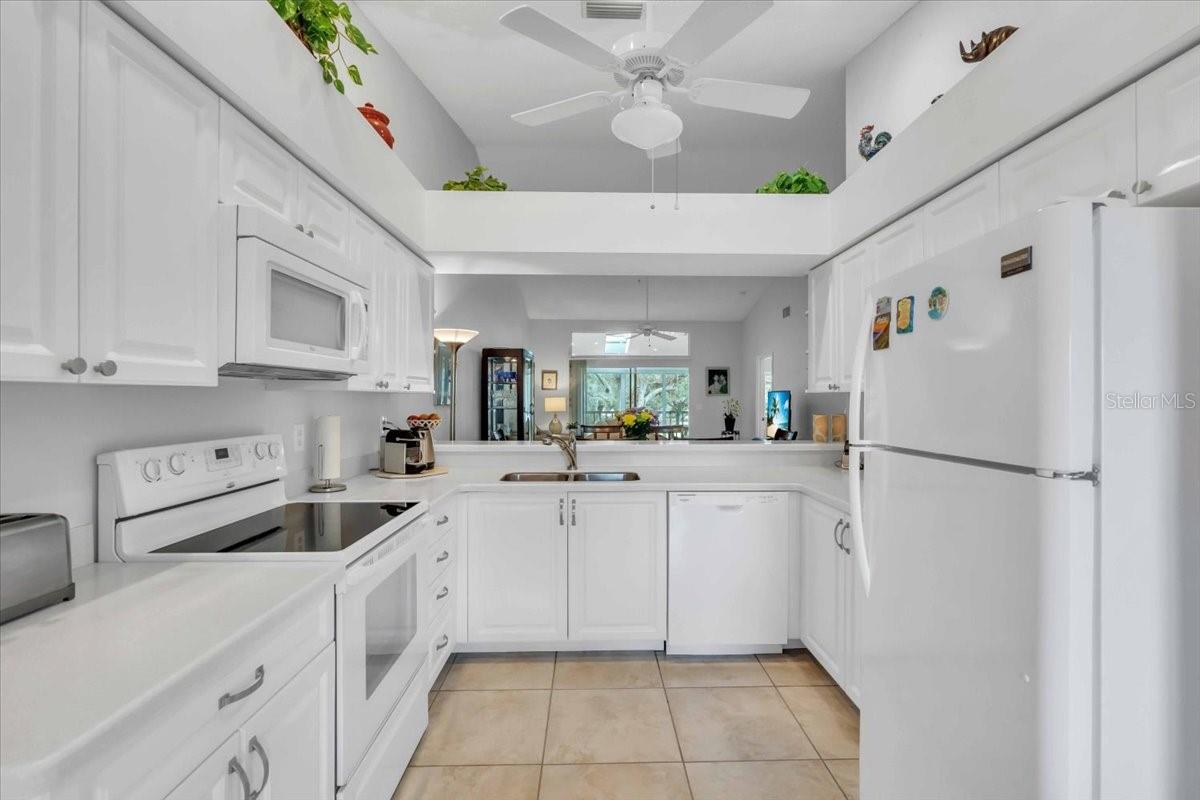 6807 Stone River Rd #204 Property Photo 9