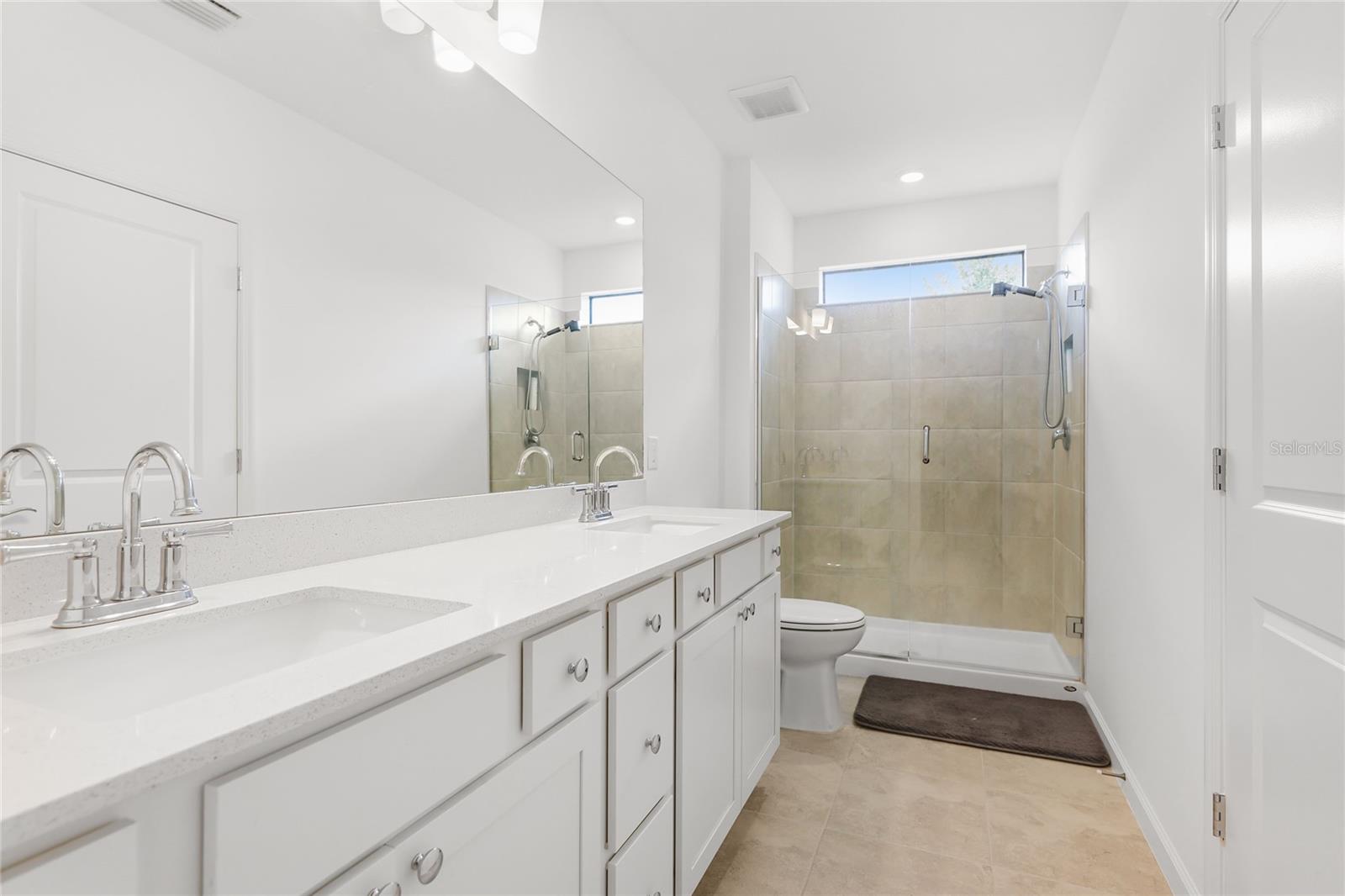 6587 Silverstar Dr Property Photo 15