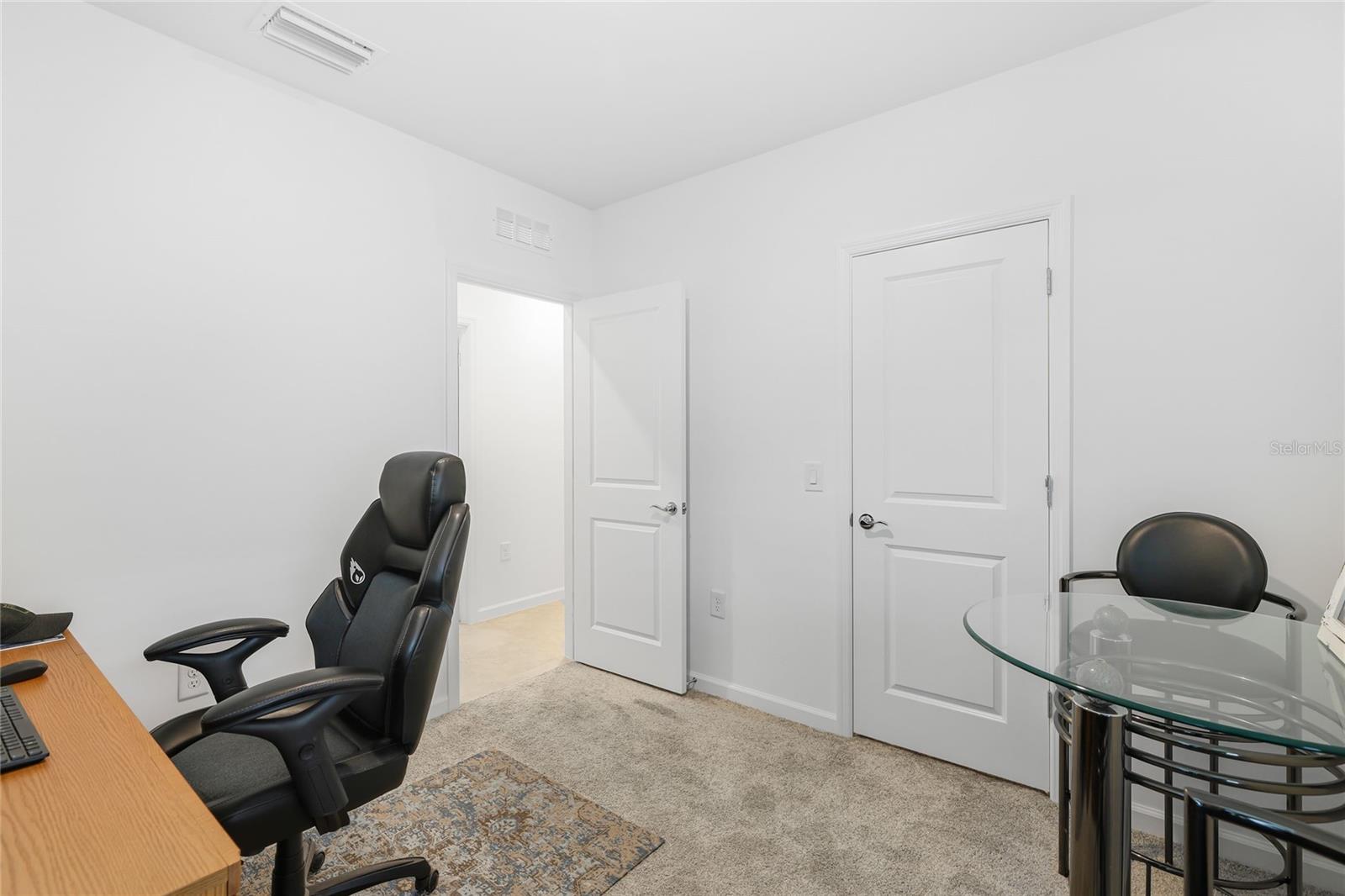 6587 Silverstar Dr Property Photo 21