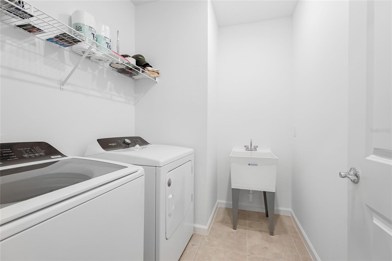 6587 Silverstar Dr Property Photo 22