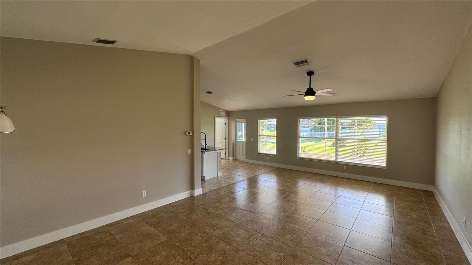 11728 Shirburn Cir Property Photo 3