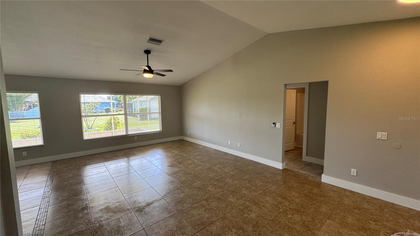 11728 Shirburn Cir Property Photo 4