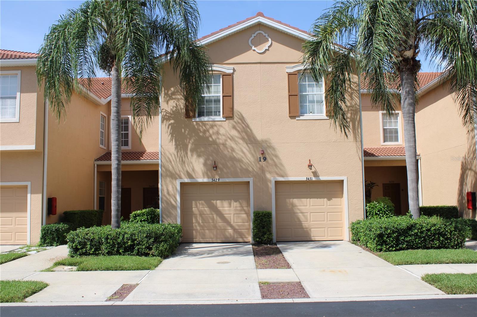 3429 Parkridge Cir #19-103 Property Photo 1