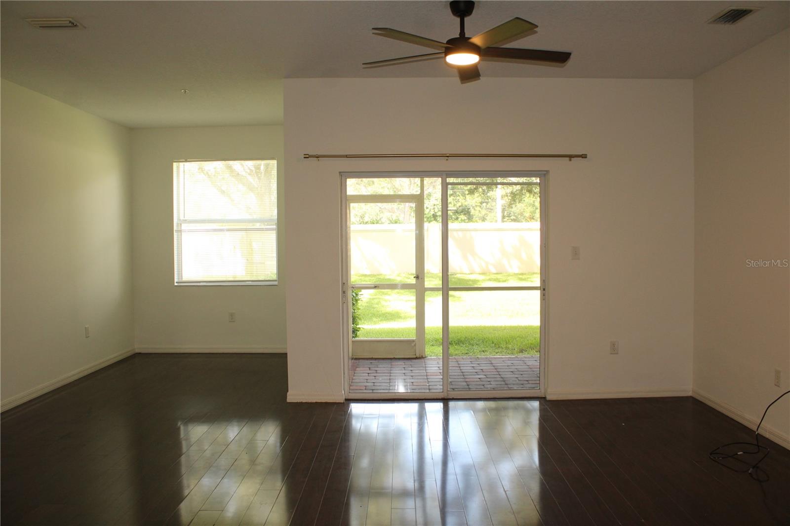 3429 Parkridge Cir #19-103 Property Photo 12