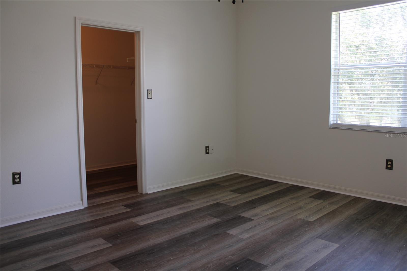 3429 Parkridge Cir #19-103 Property Photo 18