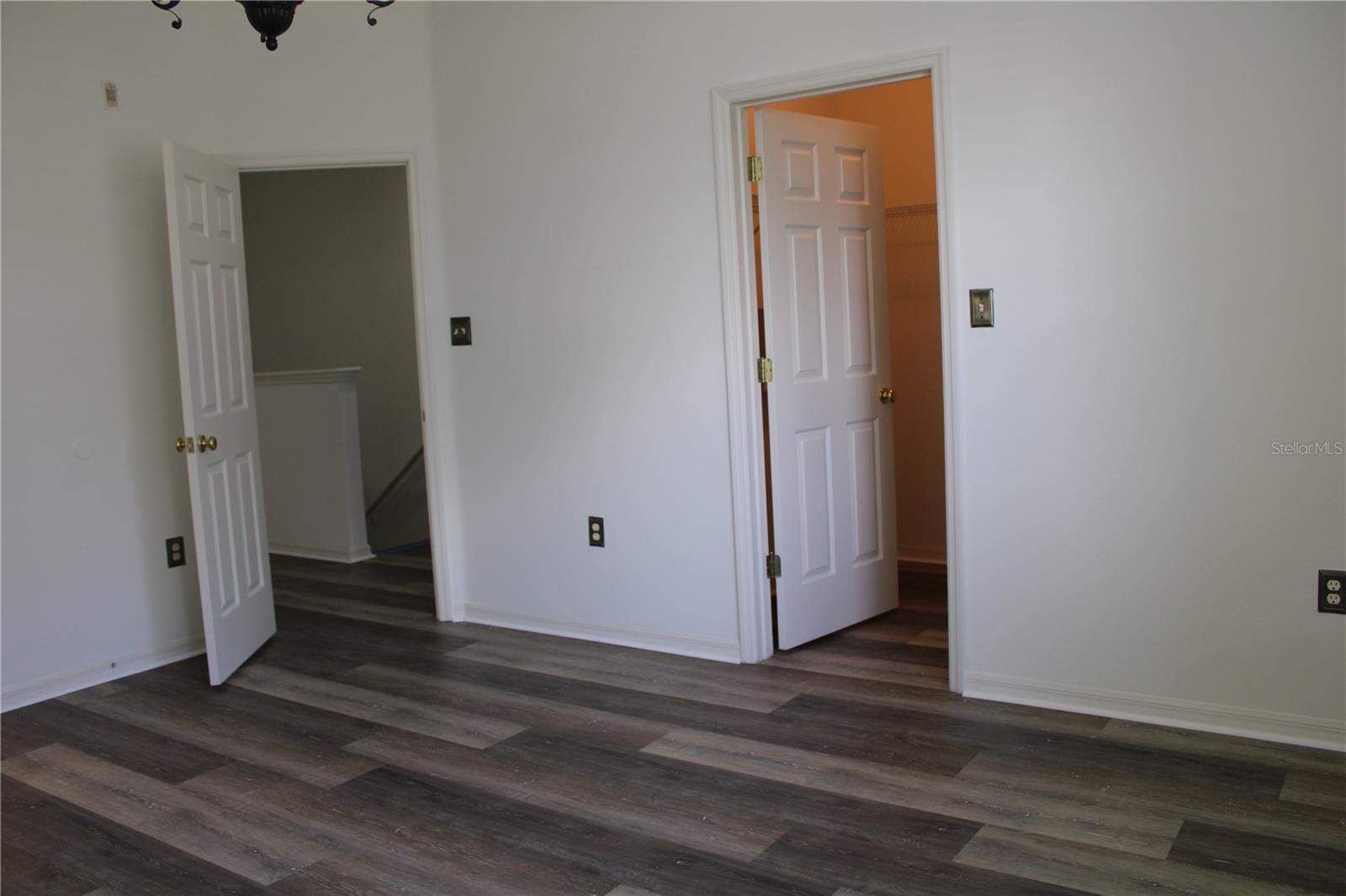 3429 Parkridge Cir #19-103 Property Photo 19
