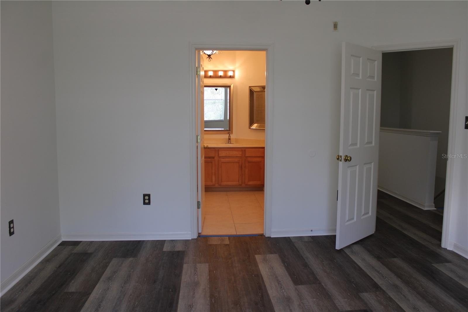 3429 Parkridge Cir #19-103 Property Photo 20