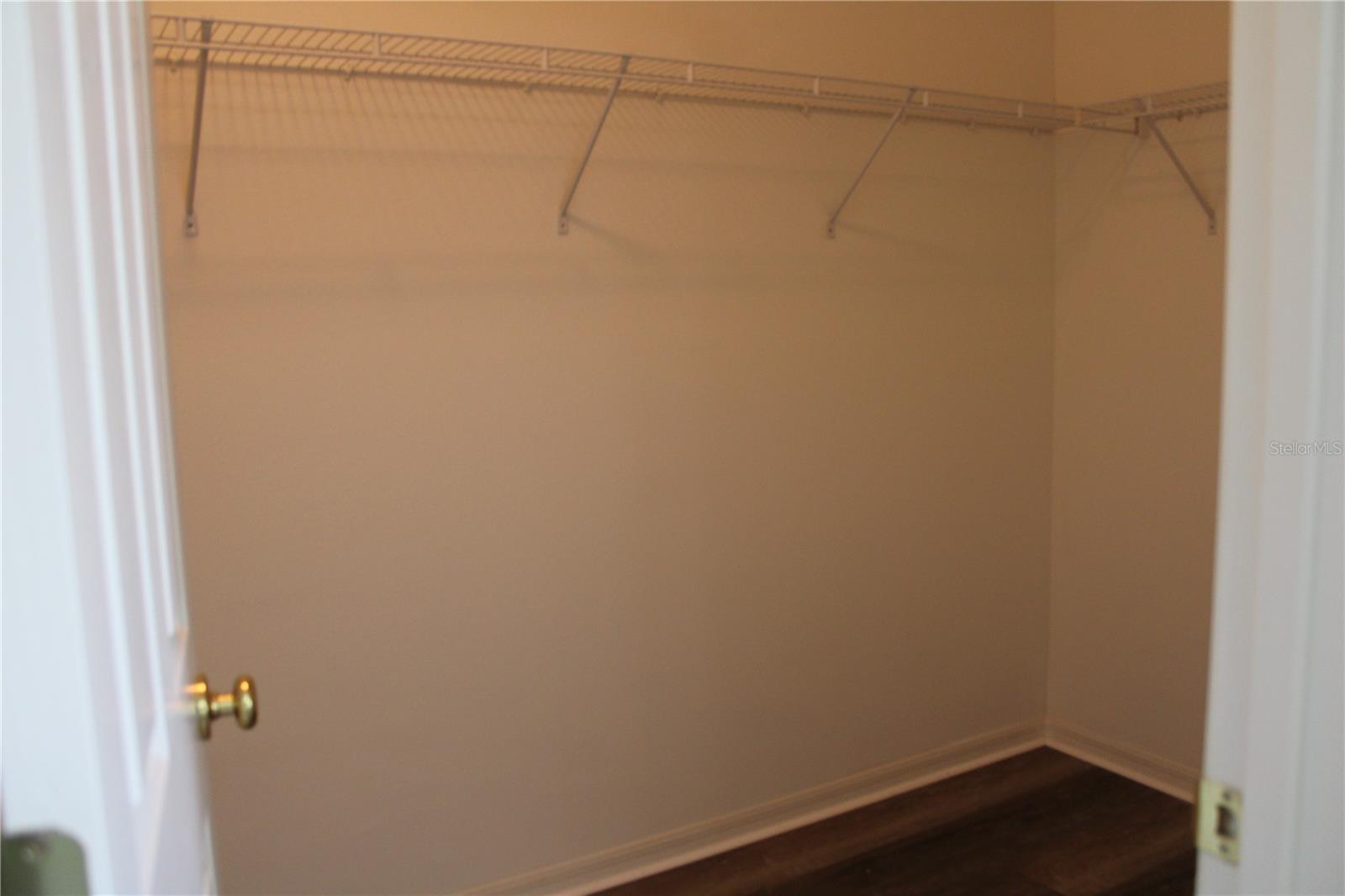 3429 Parkridge Cir #19-103 Property Photo 21