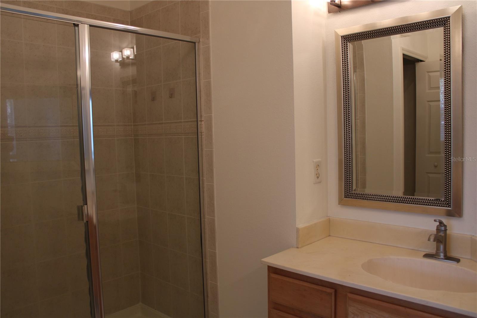 3429 Parkridge Cir #19-103 Property Photo 23