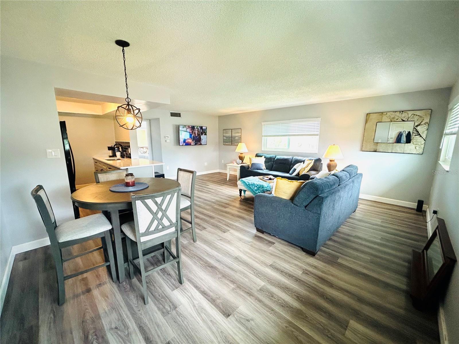 105 47th Avenue Dr W #377 Property Photo 4