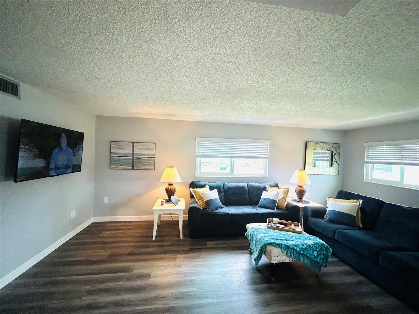 105 47th Avenue Dr W #377 Property Photo 7