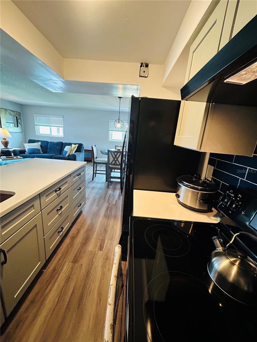 105 47th Avenue Dr W #377 Property Photo 12