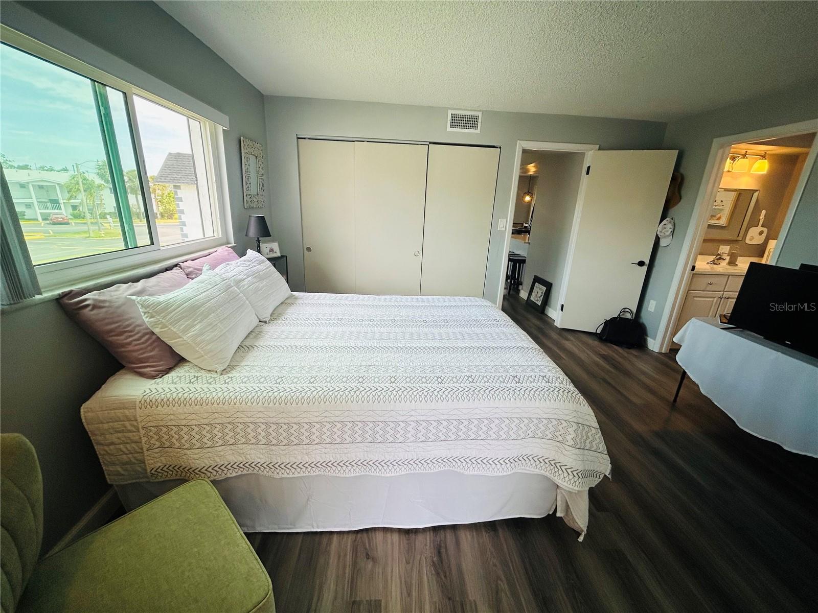105 47th Avenue Dr W #377 Property Photo 18