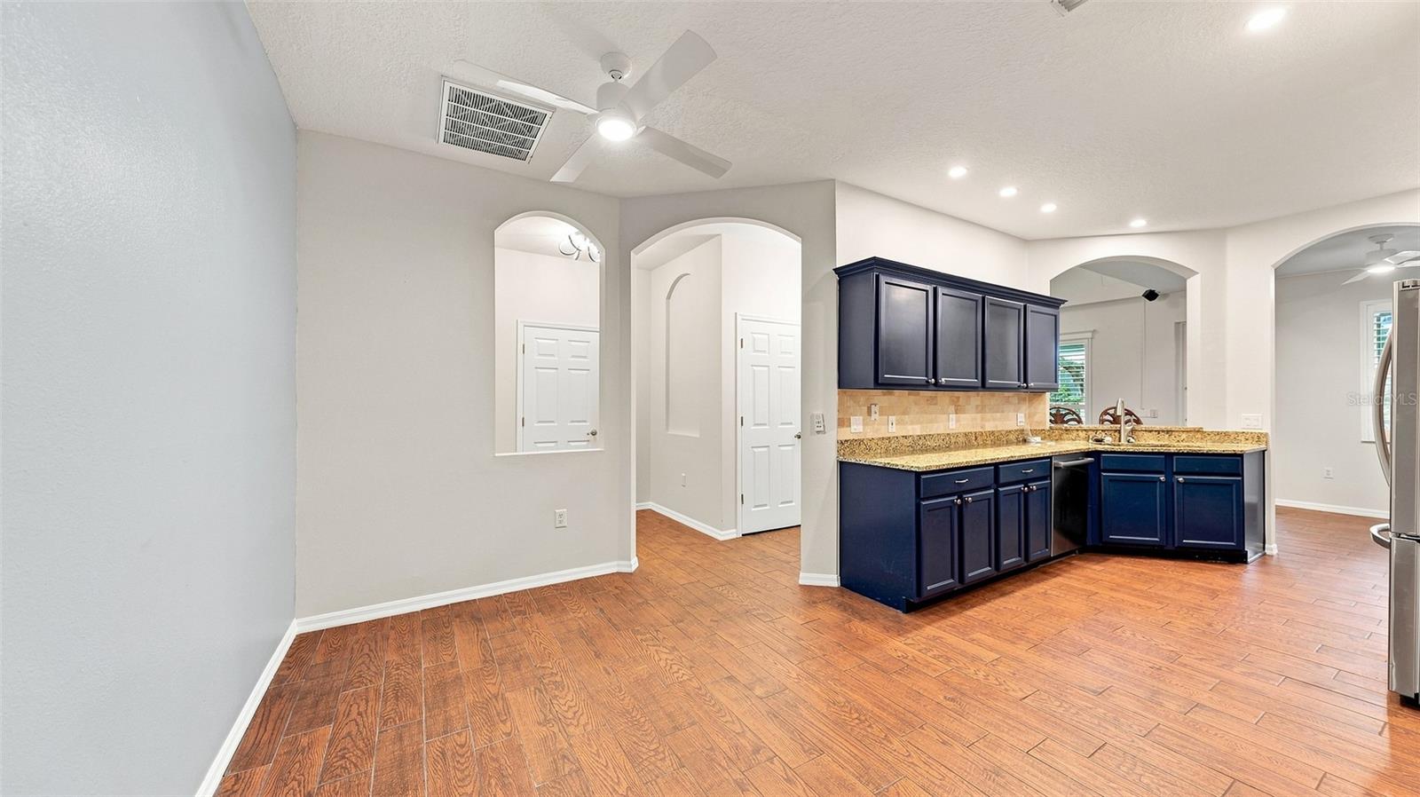 6302 Rosefinch Ct #102 Property Photo 10