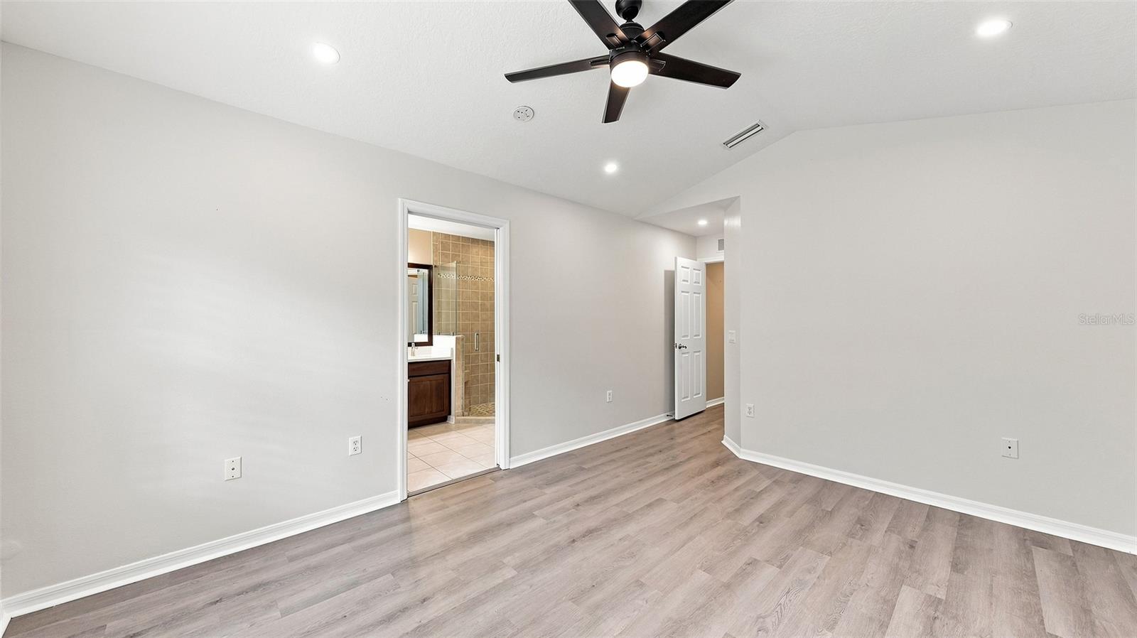 6302 Rosefinch Ct #102 Property Photo 26
