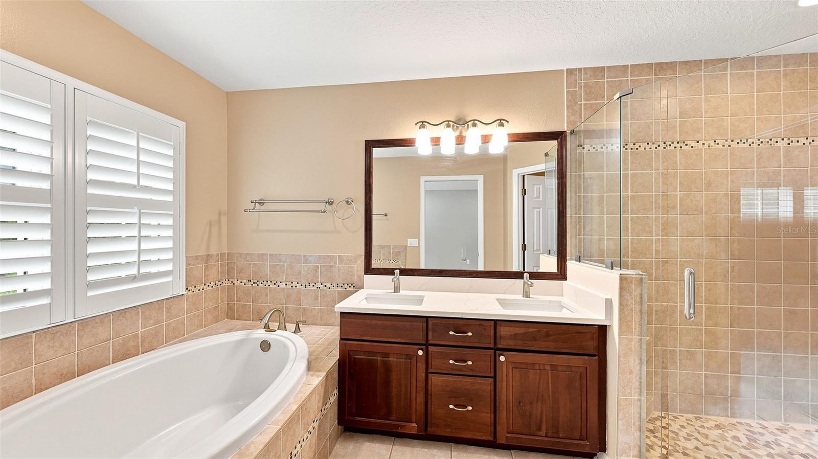 6302 Rosefinch Ct #102 Property Photo 28