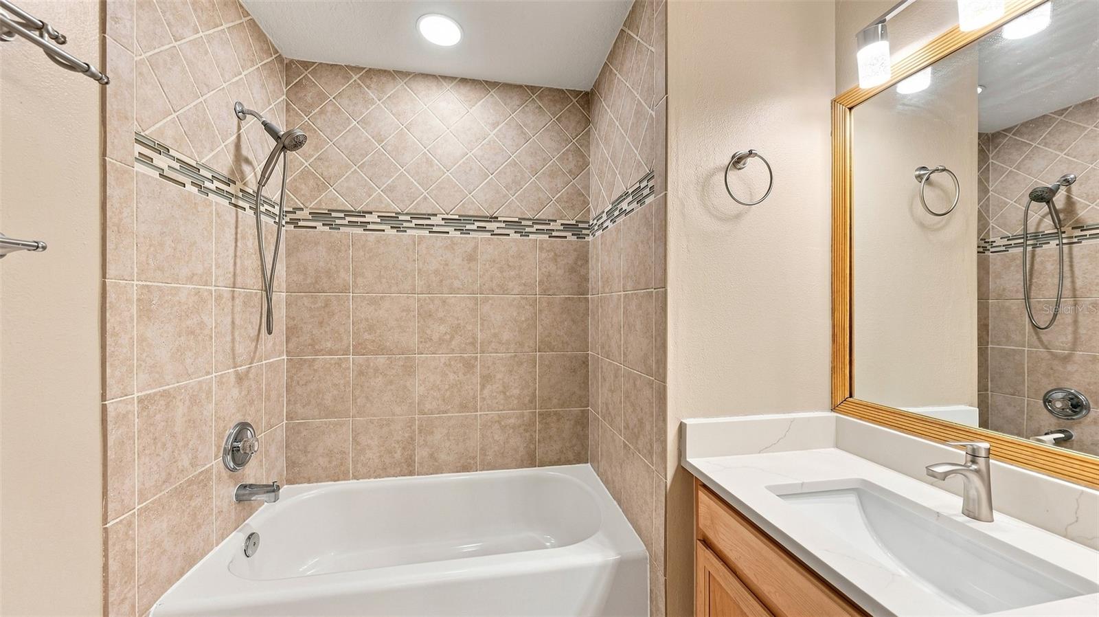 6302 Rosefinch Ct #102 Property Photo 36
