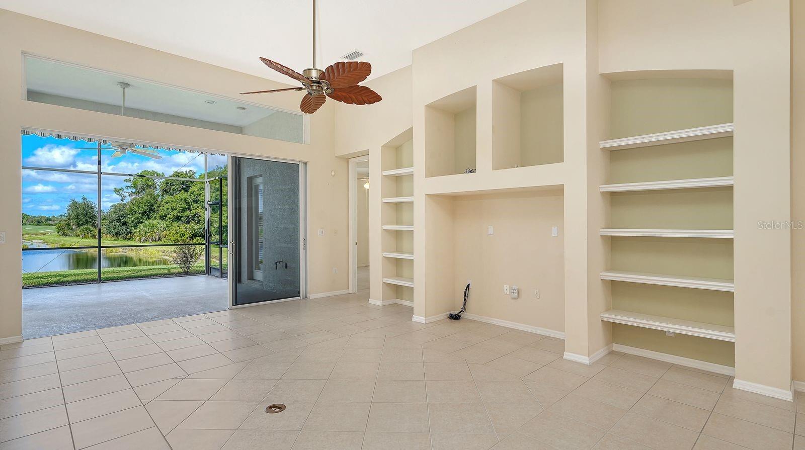 6734 Pebble Beach Way Property Photo 8