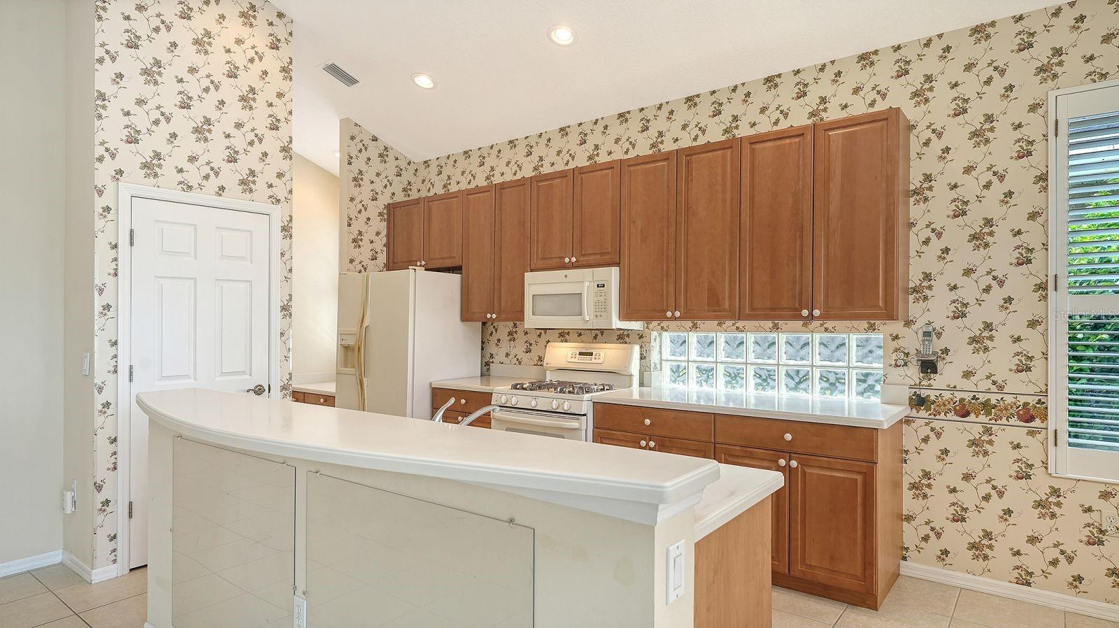 6734 Pebble Beach Way Property Photo 11