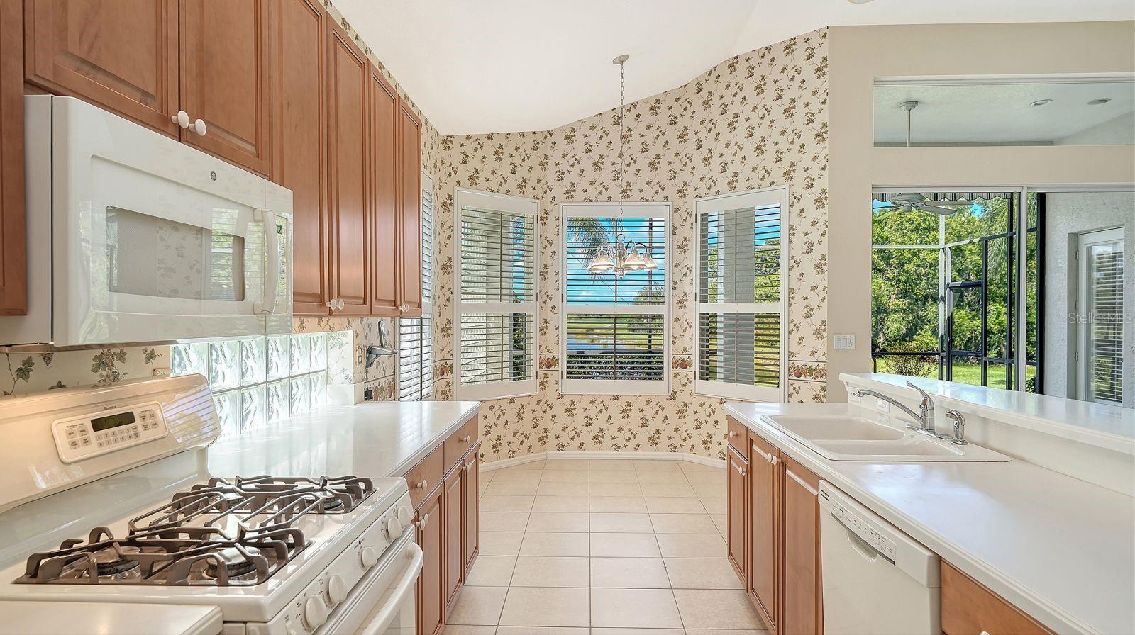 6734 Pebble Beach Way Property Photo 14