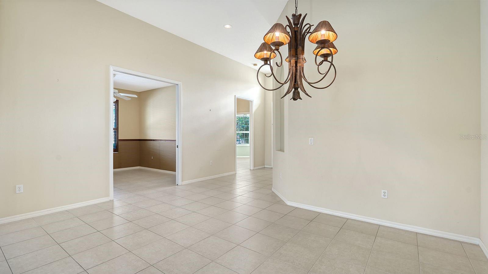 6734 Pebble Beach Way Property Photo 17