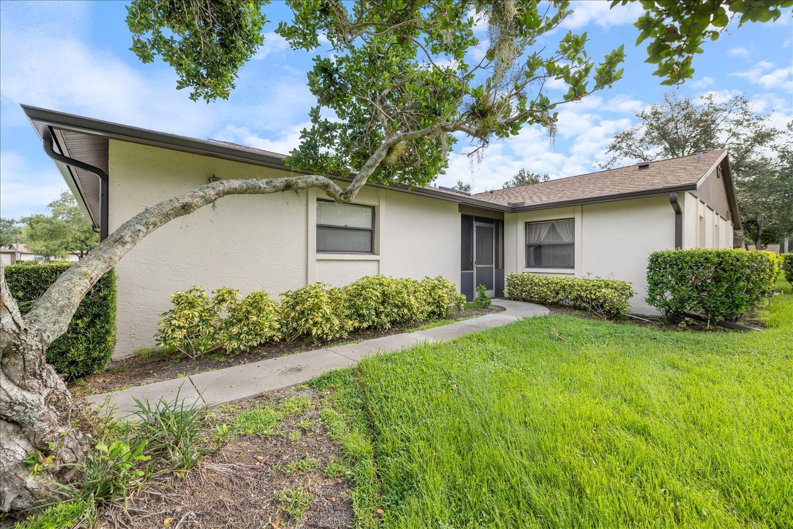 462 Oak Hill Cir #5 Property Photo 1