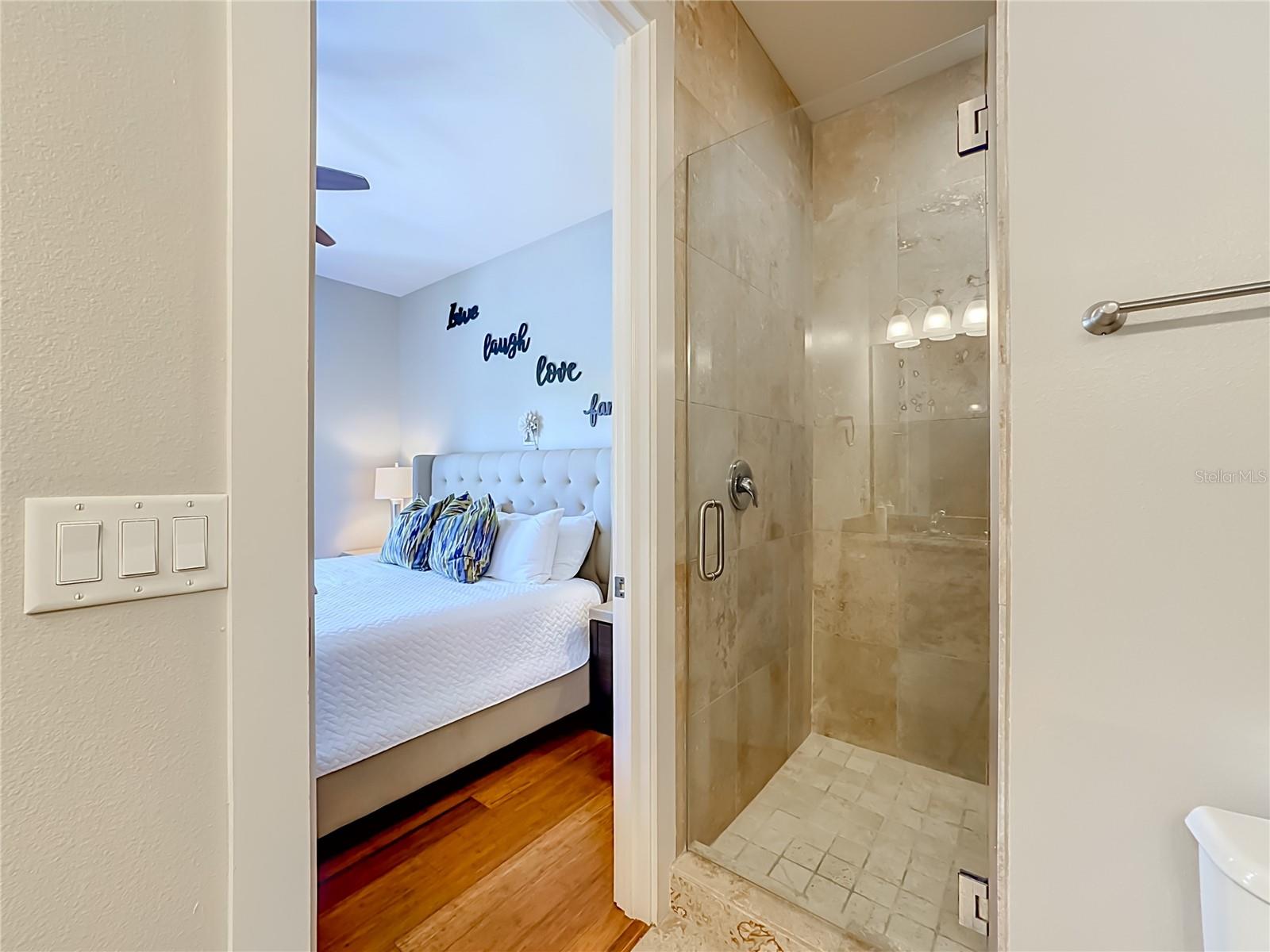 403 42nd St Property Photo 50
