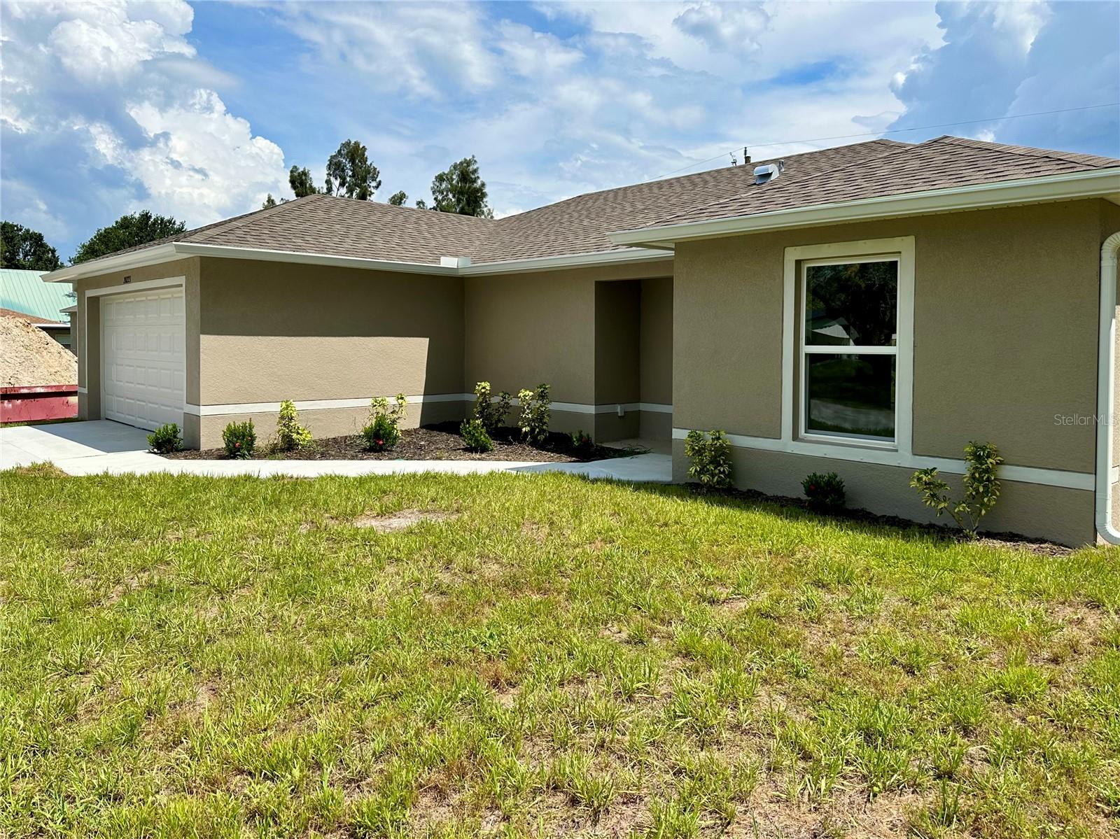 20223 Blaine Ave Property Photo 2