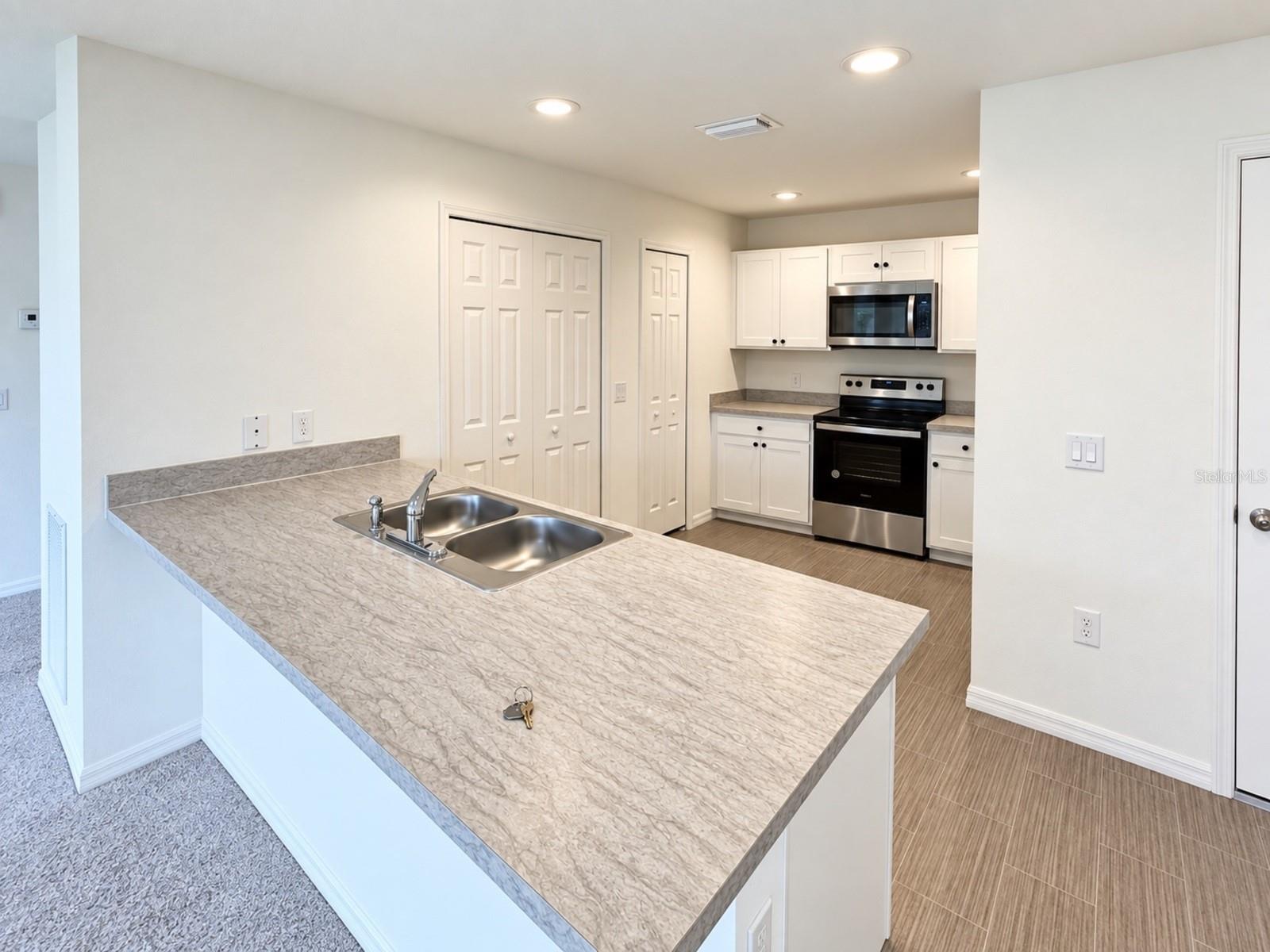 20223 Blaine Ave Property Photo 6