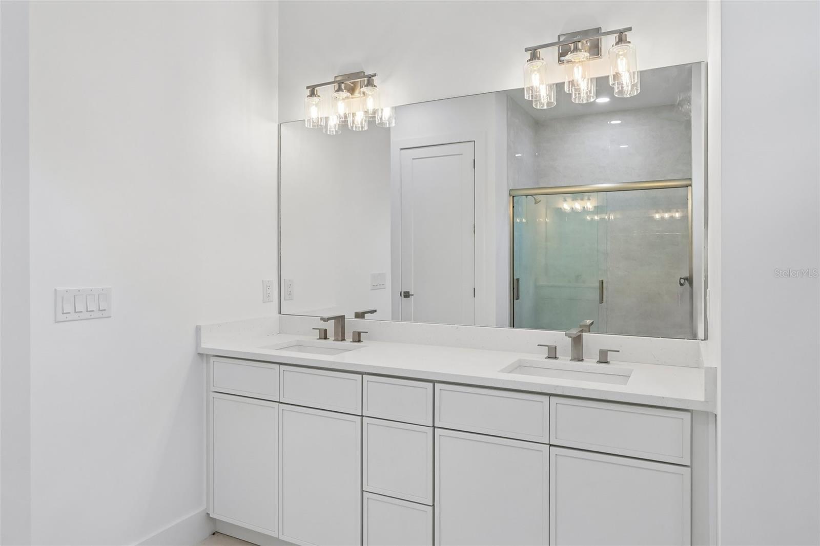 1016 State Ave Property Photo 14