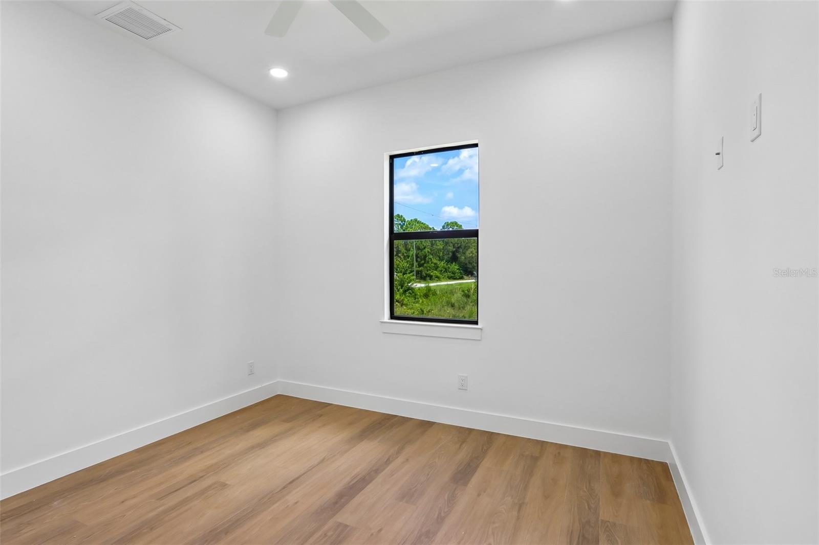 1016 State Ave Property Photo 19