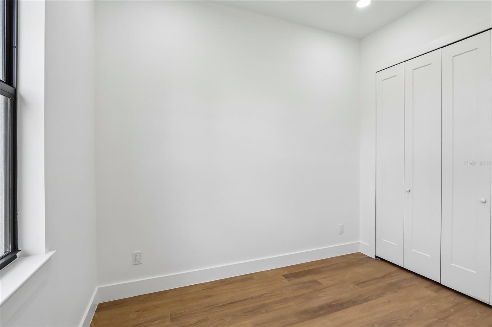 1016 State Ave Property Photo 23