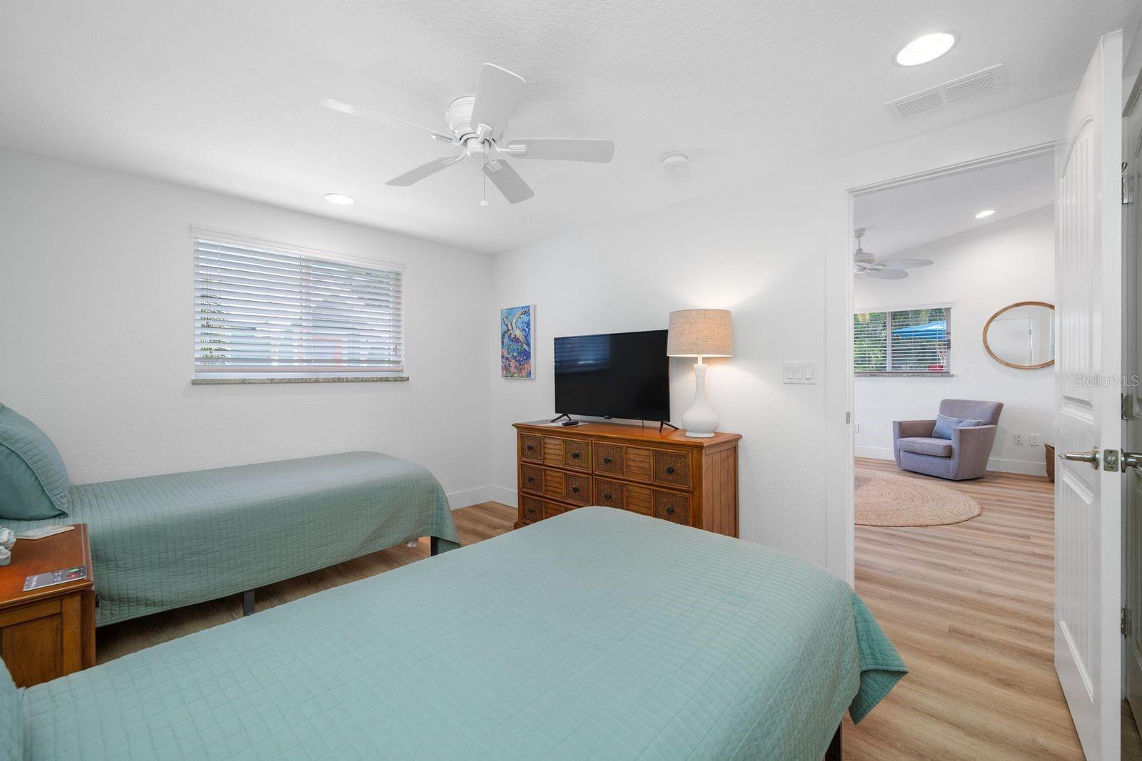 3007 Avenue E #b Property Photo 17