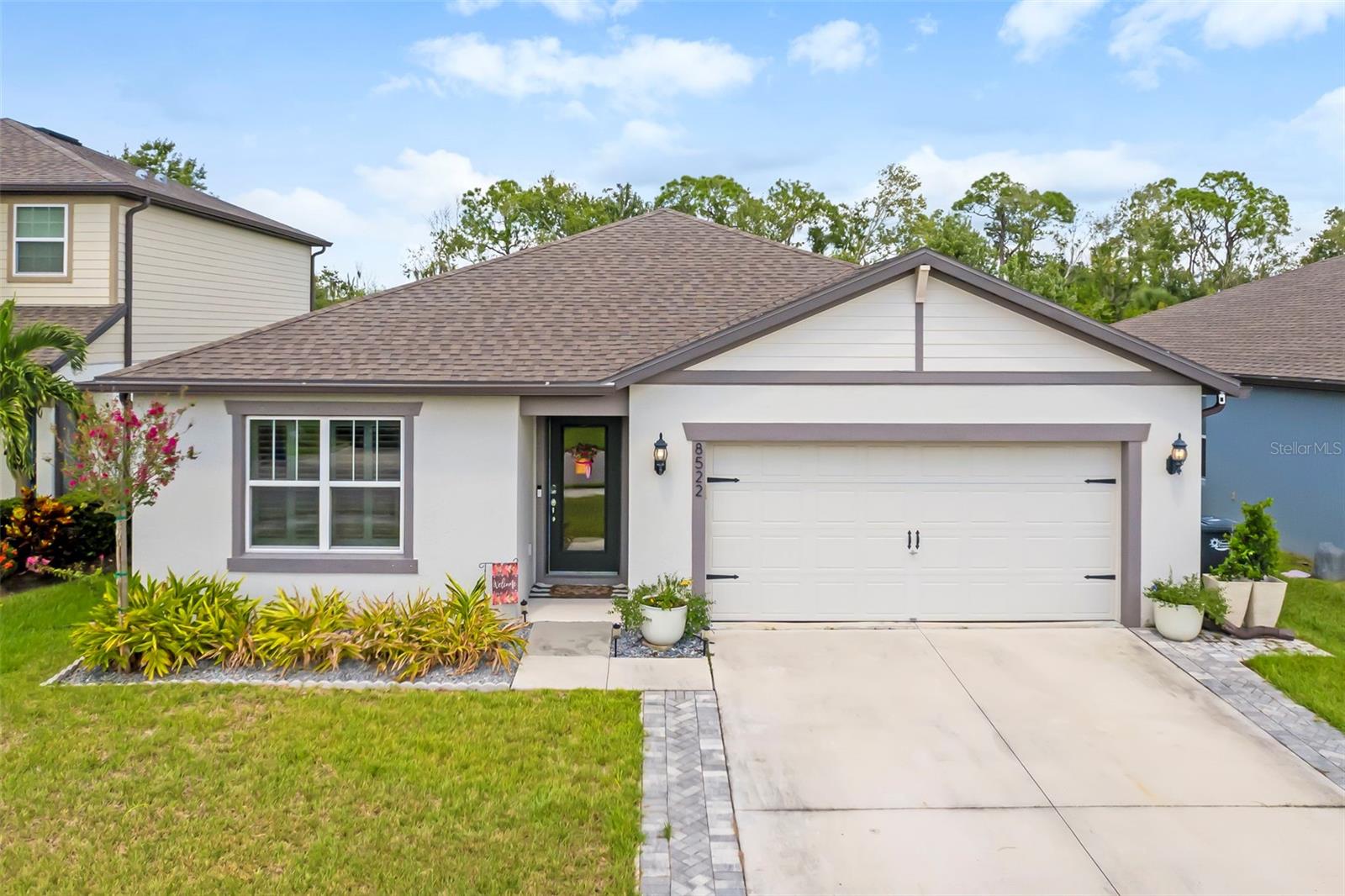 8522 Abalone Loop Property Photo 1