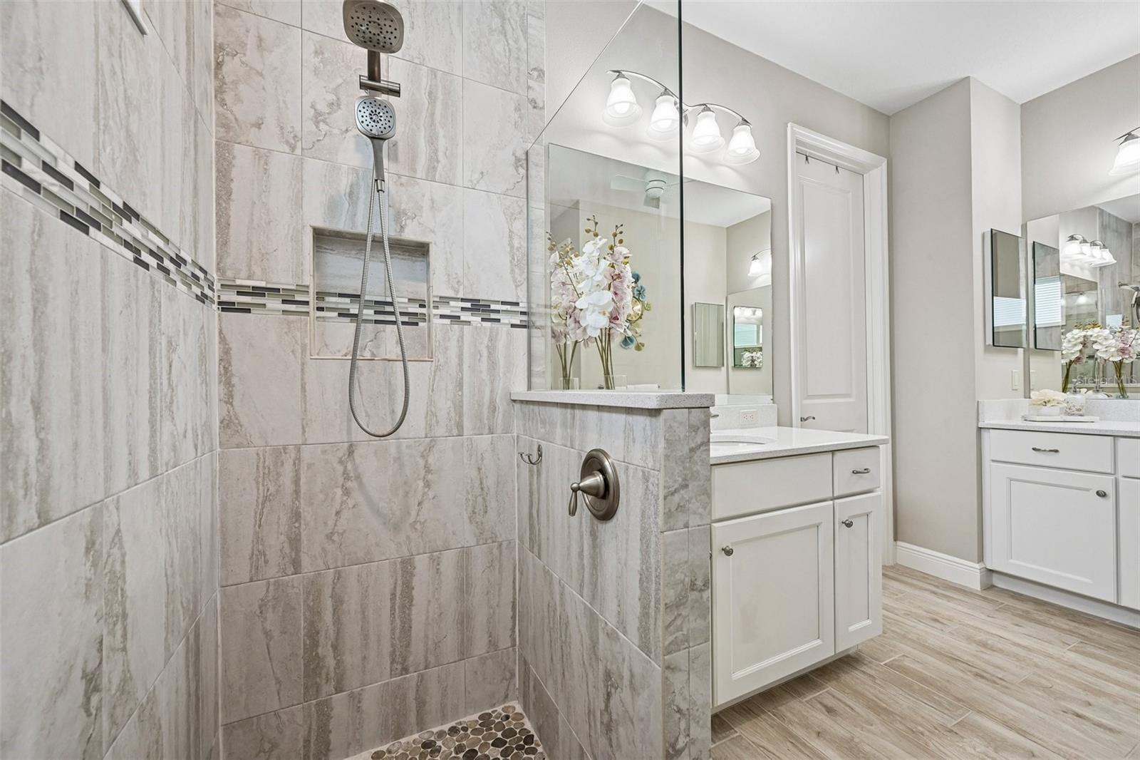 825 Himalayan Run Property Photo 27