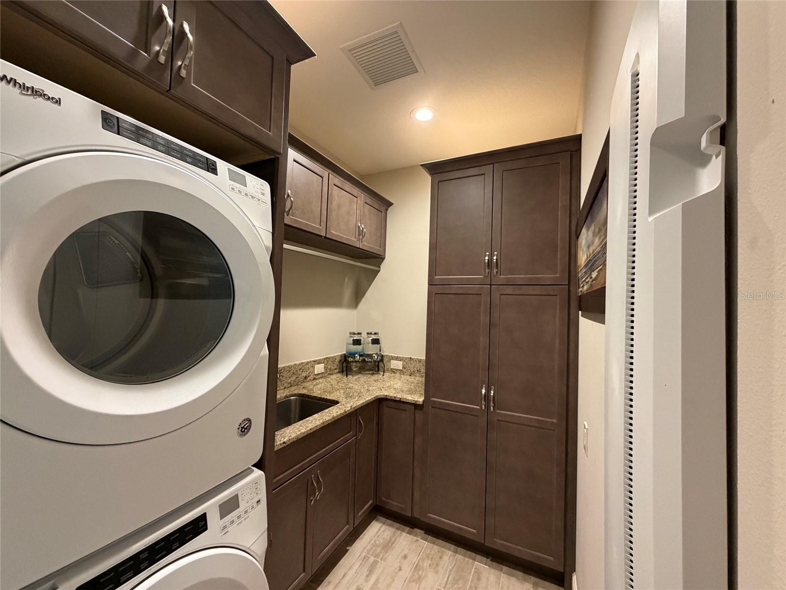 825 Himalayan Run Property Photo 34