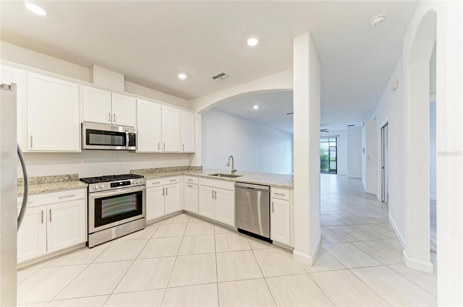 5314 White Sand Cv Property Photo 5