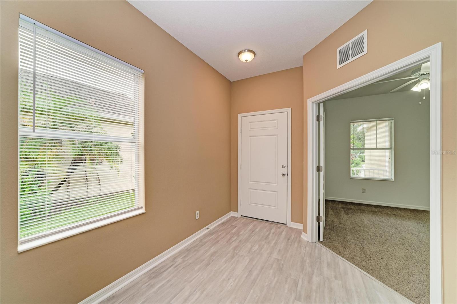 4907 Boston Common Gln Property Photo 6